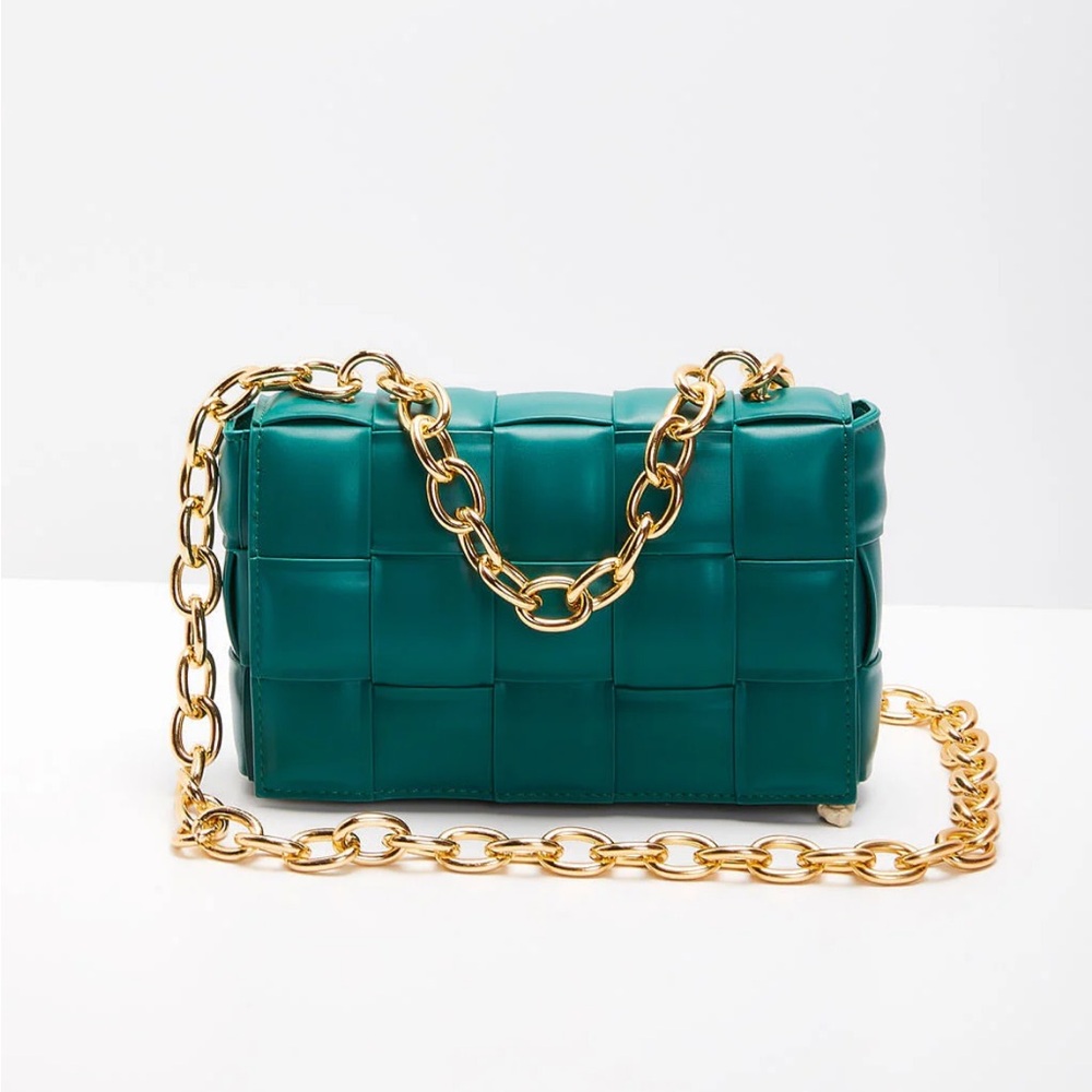 Desire Padded Woven Chain Handbag Green